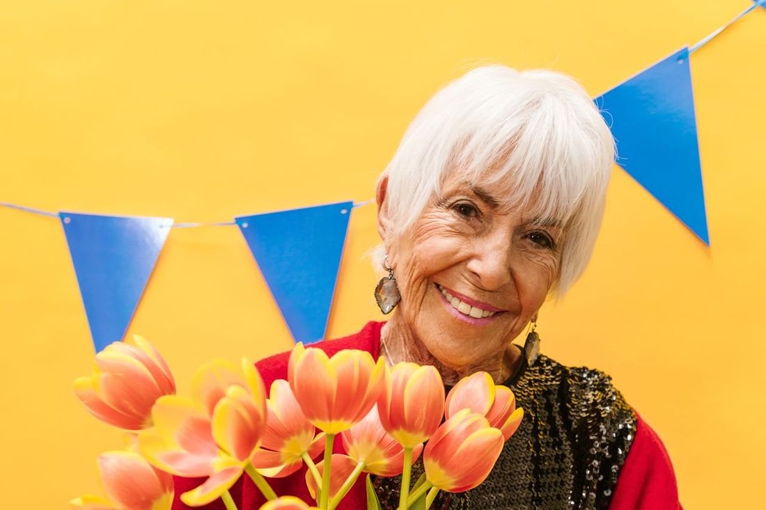 Digital Detox for Women 68+: 10 Gentle Ways to Unplug and Unwind